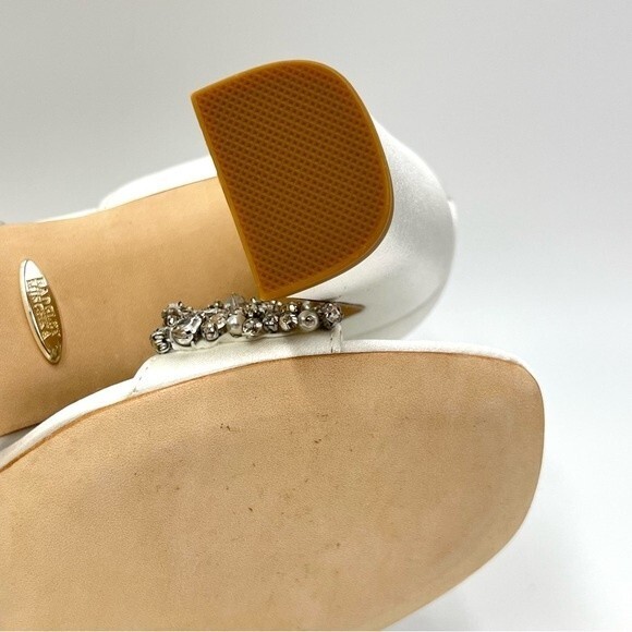 Badgley Mischka Size 6.5 White Satin Floral‎ Jeweled Dress Sandals Heels Shoes - Picture 12 of 14